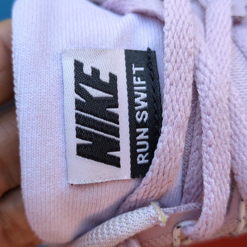 Nike Running shoes, Pink Color, Size 8 - Picture 7 of 8
